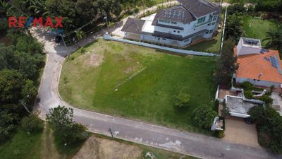 Loteamento e Condomínio, 1012 m² - Foto 1