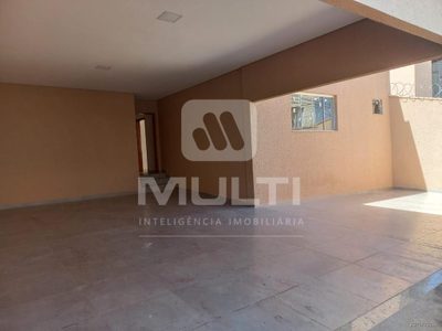 Casa, 4 quartos, 317 m² - Foto 1