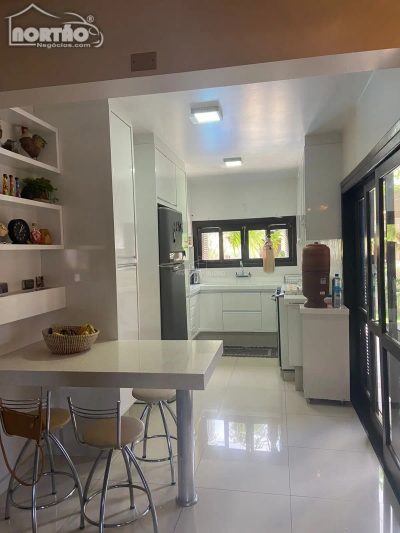 Casa, 4 quartos, 350 m² - Foto 4