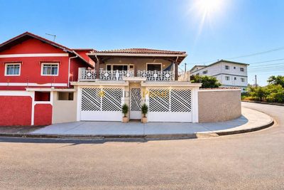 Casa, 3 quartos, 200 m² - Foto 1
