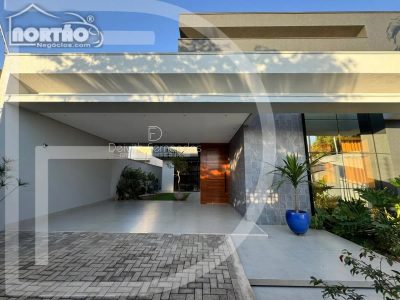 Casa, 3 quartos, 216 m² - Foto 2
