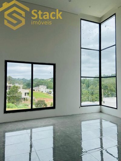 Sobrado, 4 quartos, 390 m² - Foto 1