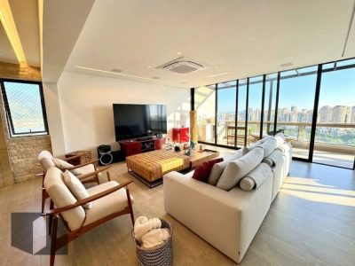 Cobertura, 3 quartos, 242 m² - Foto 2