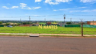 Loteamento e Condomínio, 250 m² - Foto 1