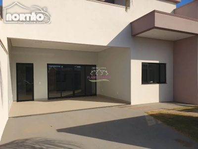 Casa, 3 quartos, 121 m² - Foto 2