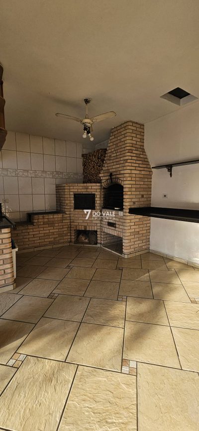 Casa, 4 quartos, 202 m² - Foto 2