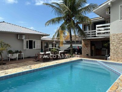 Casa, 4 quartos, 250 m² - Foto 1