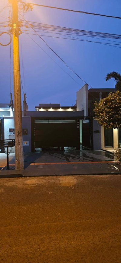 Casa, 4 quartos, 143 m² - Foto 1