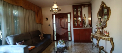 Sobrado, 3 quartos, 259 m² - Foto 2