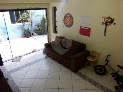Sobrado, 3 quartos, 146 m² - Foto 1