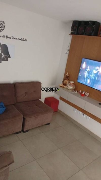 Casa, 2 quartos, 47 m² - Foto 1