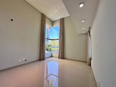 Casa, 3 quartos, 300 m² - Foto 1