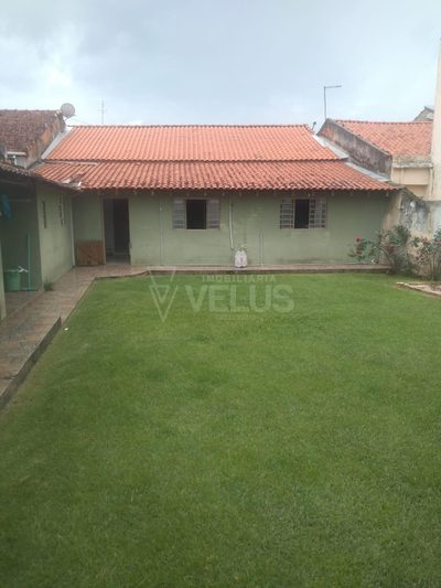 Casa, 3 quartos, 246 m² - Foto 1