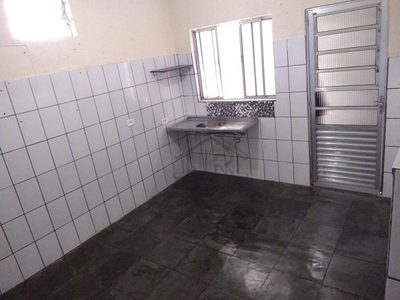 Casa, 1 quarto, 27 m² - Foto 1
