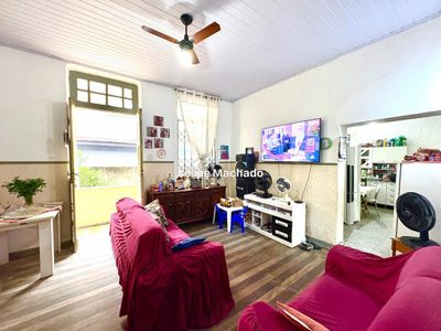 Casa, 3 quartos, 228 m² - Foto 1