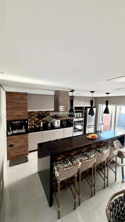 Casa, 3 quartos, 200 m² - Foto 1