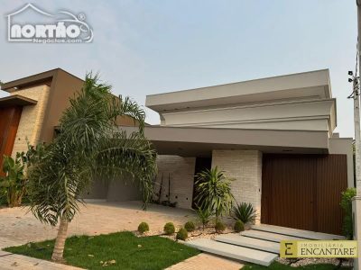 Casa, 1 quarto, 226 m² - Foto 2