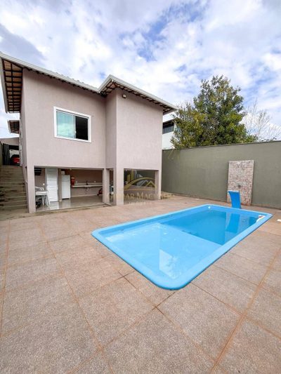 Casa, 3 quartos, 156 m² - Foto 1