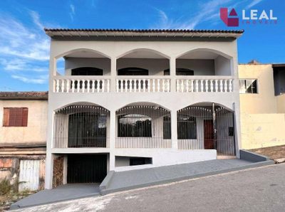 Casa, 4 quartos, 282 m² - Foto 1