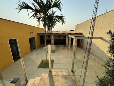Casa, 4 quartos, 309 m² - Foto 1