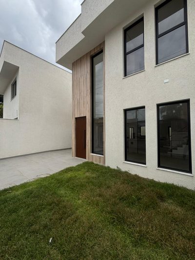 Casa, 3 quartos, 209 m² - Foto 2