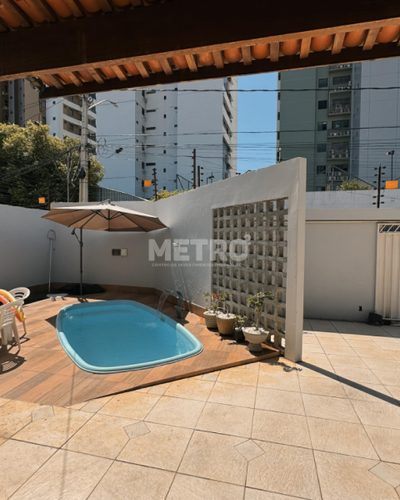 Casa, 1 quarto, 332 m² - Foto 2