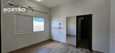 Casa, 4 quartos, 190 m² - Foto 4