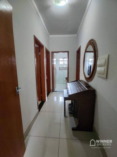 Casa, 4 quartos, 245 m² - Foto 4