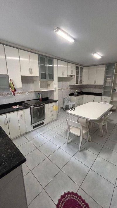 Sobrado, 3 quartos, 200 m² - Foto 5