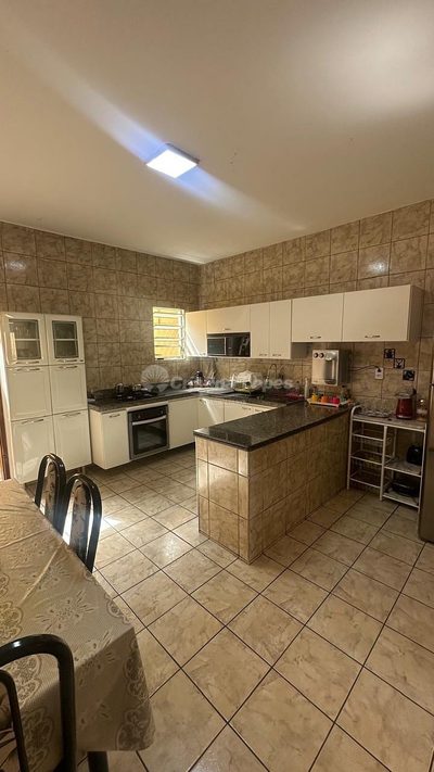 Casa, 4 quartos, 300 m² - Foto 4