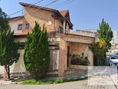 Sobrado, 4 quartos, 270 m² - Foto 1