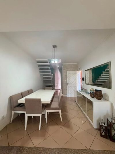 Sobrado, 4 quartos, 194 m² - Foto 2