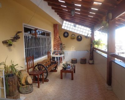 Casa, 3 quartos, 180 m² - Foto 1