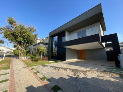 Sobrado, 4 quartos, 444 m² - Foto 1