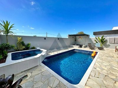 Casa, 3 quartos, 225 m² - Foto 1