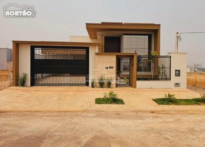 Casa, 3 quartos, 211 m² - Foto 2