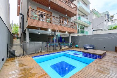Casa, 4 quartos, 343 m² - Foto 1