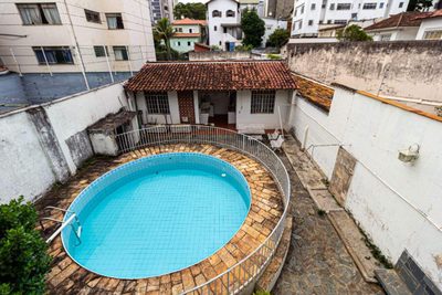 Casa, 4 quartos, 309 m² - Foto 1