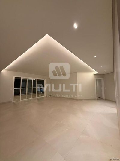 Apartamento, 3 quartos, 186 m² - Foto 2