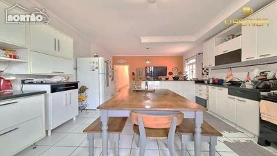 Casa, 5 quartos, 271 m² - Foto 4