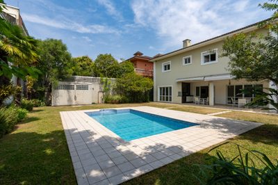 Casa, 4 quartos, 613 m² - Foto 1