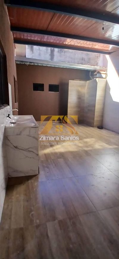 Casa, 3 quartos, 240 m² - Foto 1
