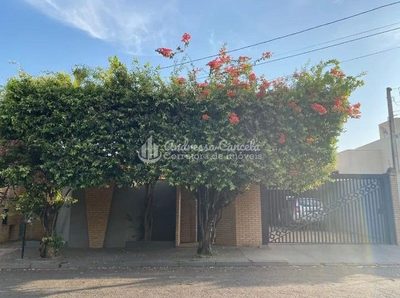 Casa, 3 quartos, 250 m² - Foto 1