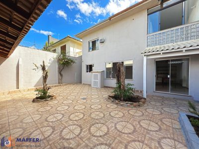 Casa, 3 quartos, 179 m² - Foto 1