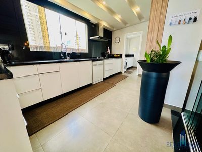 Apartamento, 3 quartos, 209 m² - Foto 4