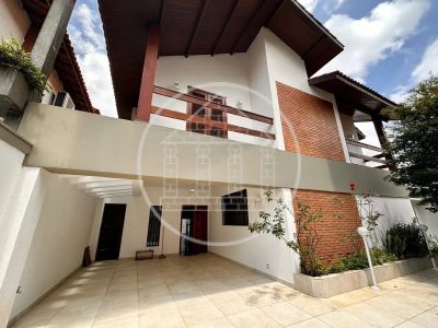 Sobrado, 4 quartos, 340 m² - Foto 1