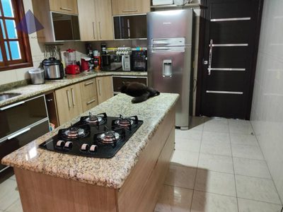 Sobrado, 3 quartos, 280 m² - Foto 1