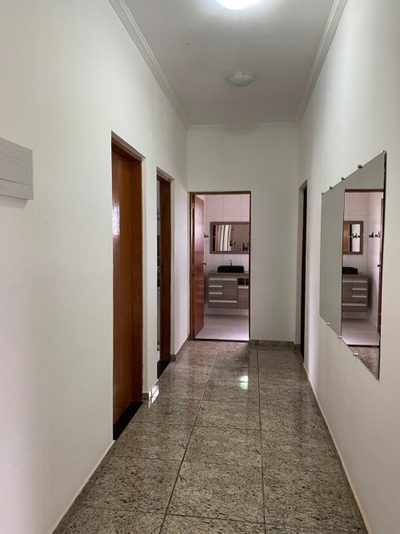 Chácara, 3 quartos, 1086 m² - Foto 1