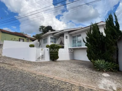 Casa, 4 quartos, 260 m² - Foto 1