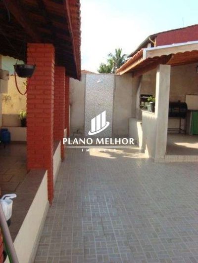 Casa, 2 quartos, 242 m² - Foto 1